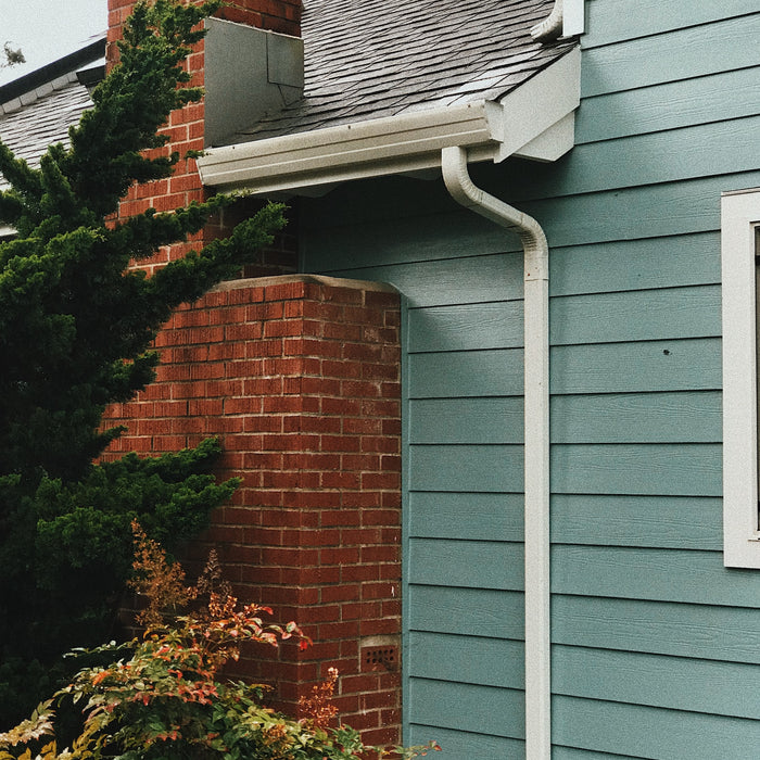 Round vs. Square Guttering: Choosing the Right Fit for Your Home