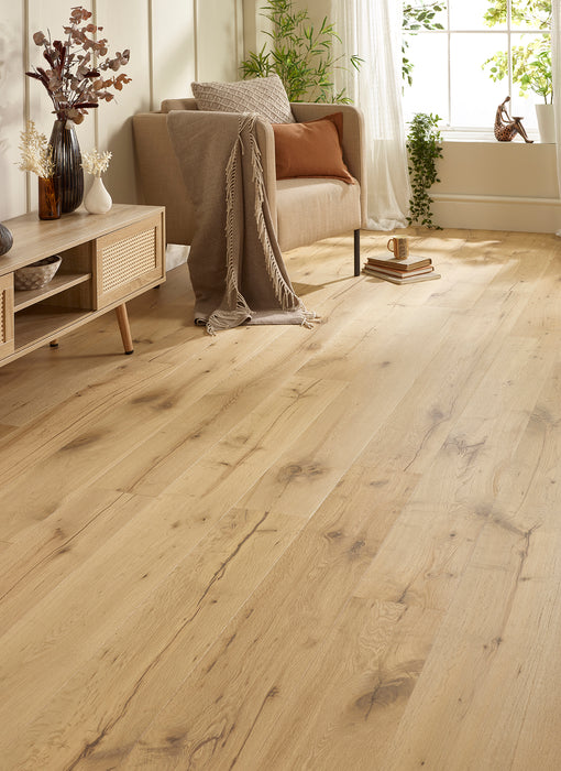 14mm Brushed & Invisible Engineered Click Oak Flooring (Country)