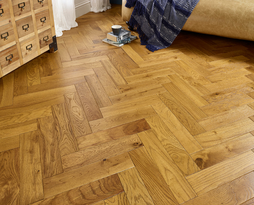 15mm Light Golden Brushed & Lacquered Herringbone Engineered Oak