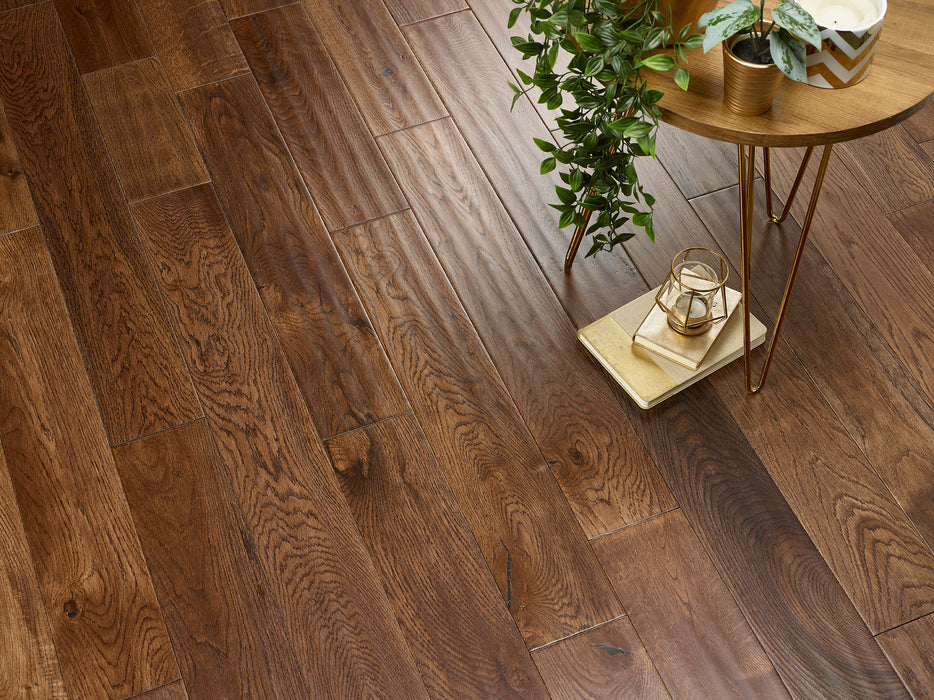 18mm Coffee Handscraped UV Lacquered Solid Oak Flooring