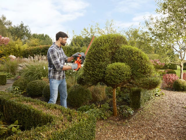 BEHT201 Hedge Trimmer 45cm 420W 240V