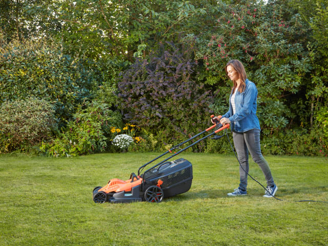 BEMW481BH Mower with Bike Handle 42cm 1800W 240V