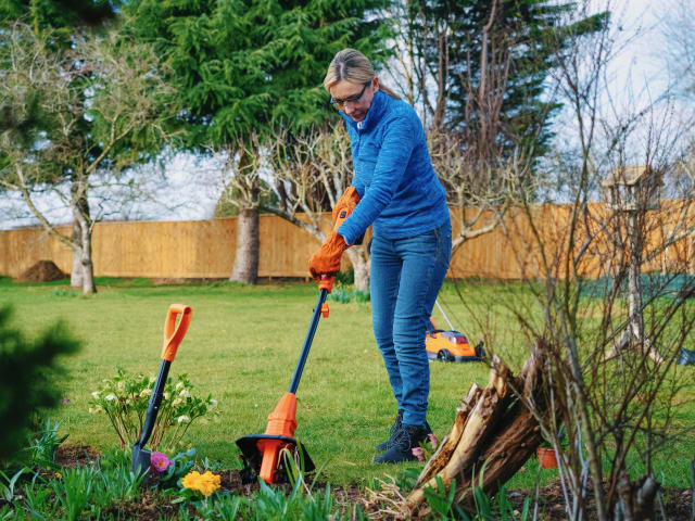 BETL1820L POWERCONNECT™ Tiller 18V 1 x 2.0Ah Li-ion
