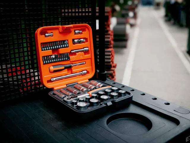 S51MC3H 3/8in Drive Standard and Deep Socket & 1/4in Bit Set, 51 Piece
