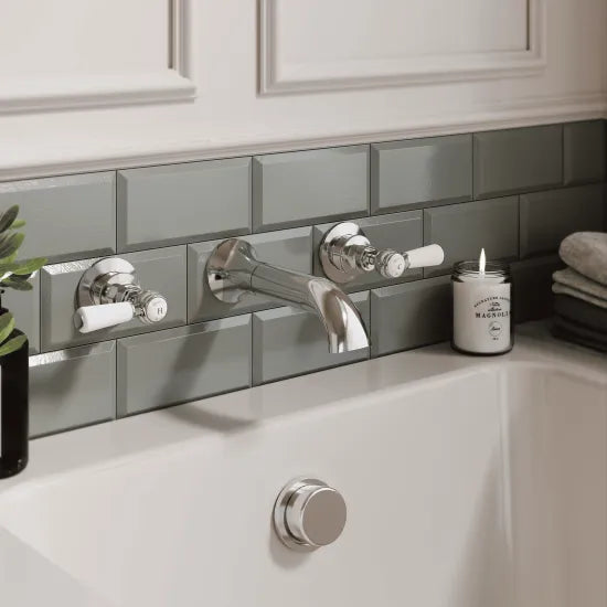 Old London Topaz Chrome Wall Mounted Bath Spout