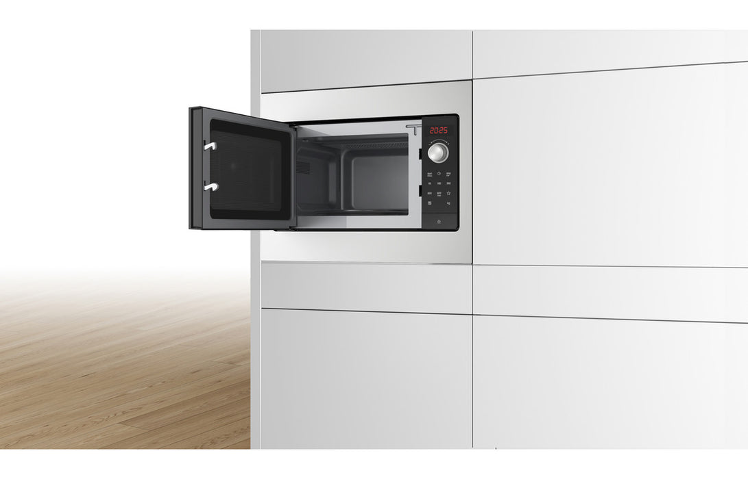 Bosch Series 2 BFL523MS3B B/I 800W Compact Microwave - Black