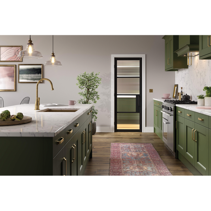 BLACK CHELSEA GLAZED 4L REEDED