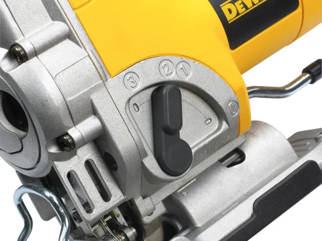 DW331K Heavy-Duty Jigsaw 701W 240V