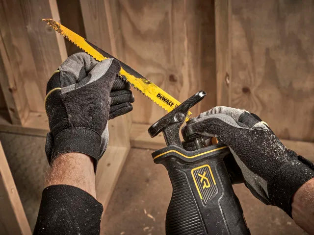 DCS382N XR Brushless Reciprocating Saw 18V Bare Unit