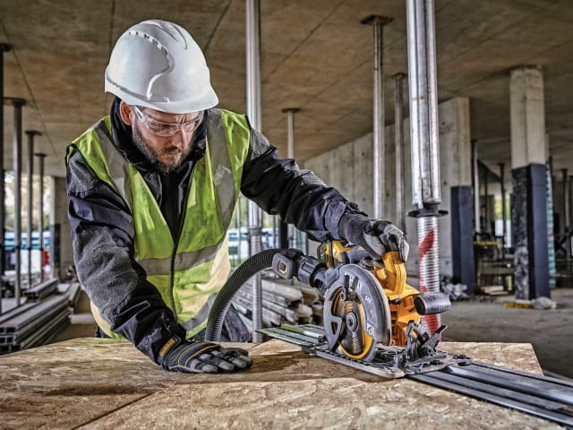 DCS579X2 XR FlexVolt Circular Saw 190mm 54V 2 x 9.0Ah Li-ion