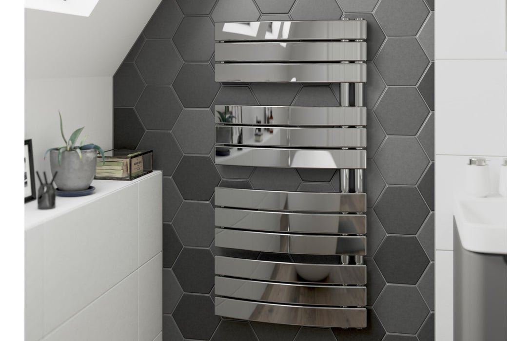 Quadra Curved Panel Ladder Radiator- Chrome