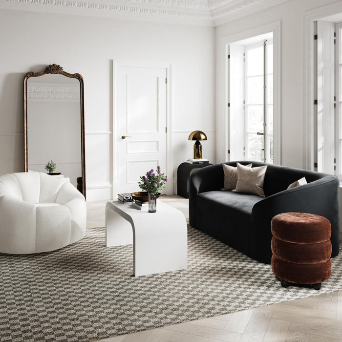 Emi  Pouffe