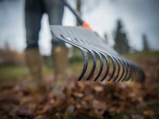 Solid™ Leaf Rake - Large