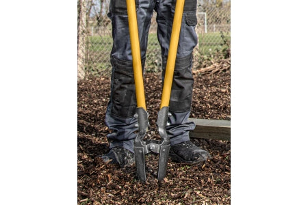 Roughneck 68-250 Post Hole Digger with Fibre Glass Handle