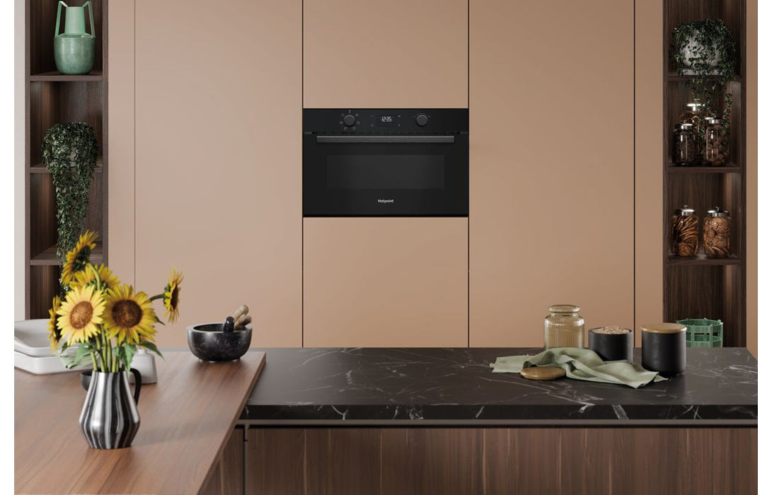 Hotpoint HPD254CRBUK B/I 1000W Microwave & Grill - Black