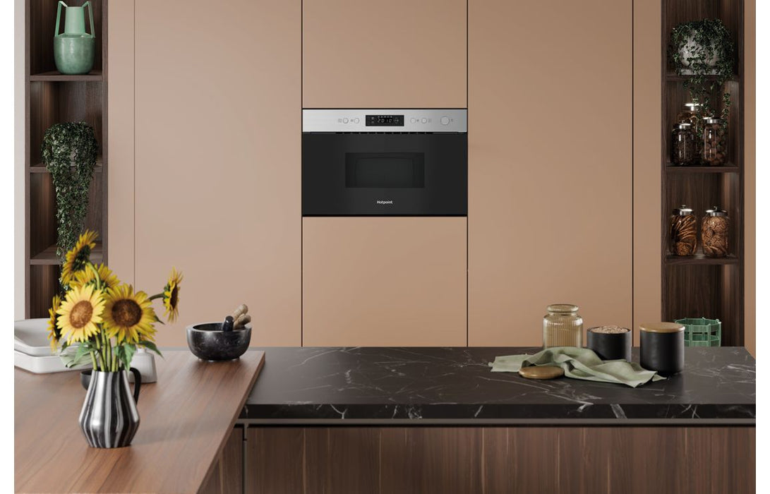 Hotpoint HPMK12CXUK B/I 750W Microwave & Grill - St/Steel