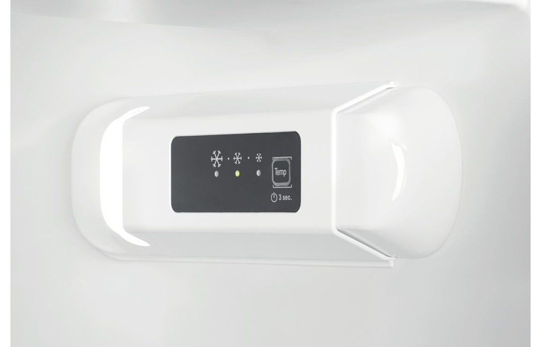 Hotpoint HSZ 12 A2D.UK 2 B/I Fridge w/Ice Box