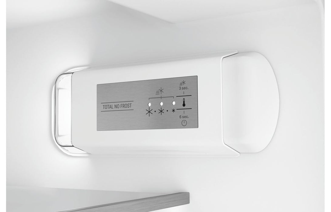 Hotpoint HTC18 T112 UK B/I Total No Frost 70/30 Fridge Freezer