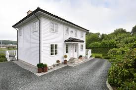 Hardie Plank Arctic White Lifestyle 