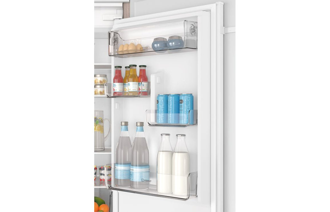 Indesit INC18 T112 UK B/I Frost Free 70/30 Fridge Freezer