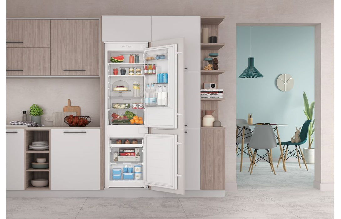 Indesit INC18 T112 UK B/I Frost Free 70/30 Fridge Freezer