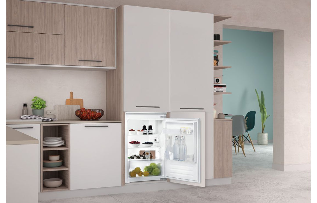 Indesit INS 9012 B/I Larder Fridge