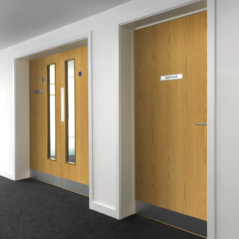 JB Kind Oak veneered flush