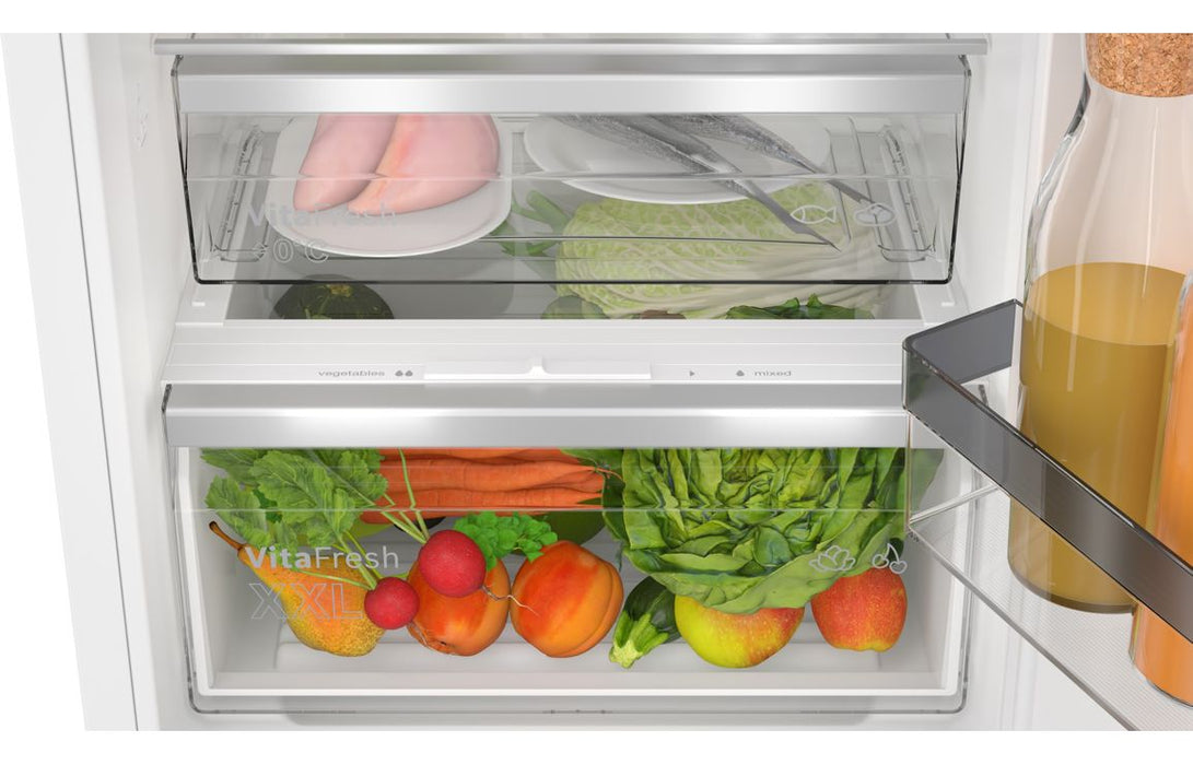 Bosch Series 4 KIN96VFD0 B/I NoFrost 60/40 Fridge Freezer