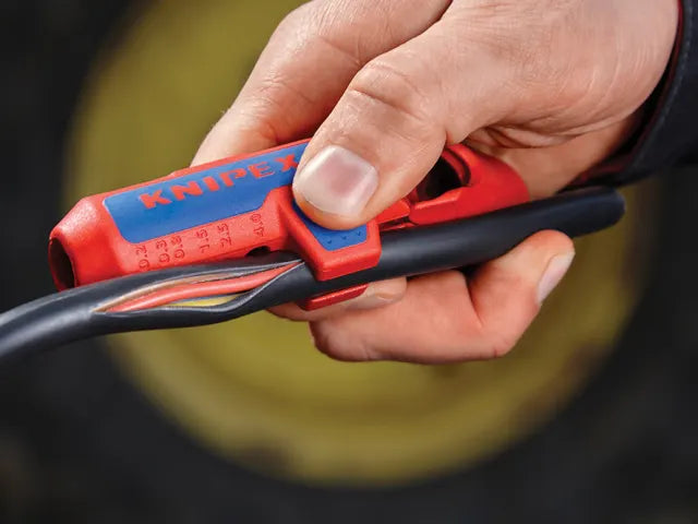 16 95 01 ErgoStrip® Universal Stripping Tool - Right Handed