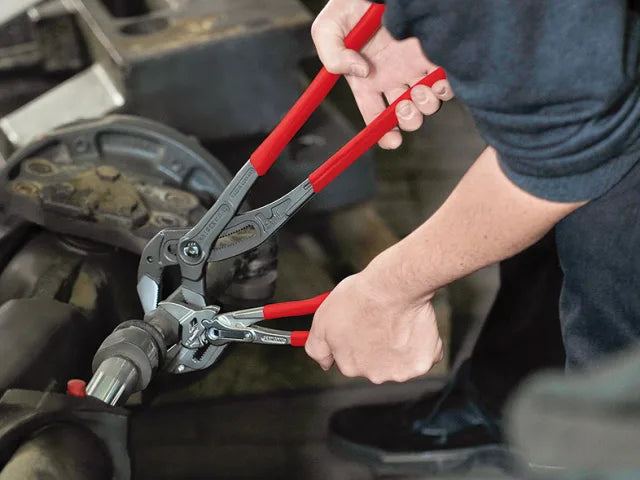 87 01 400 Cobra® XL Pipe Wrench & Water Pump Pliers Plastic Coated Grip 400mm