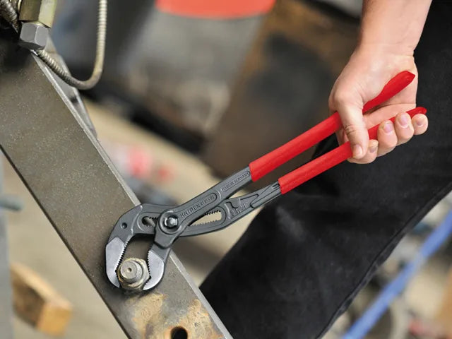 87 01 400 Cobra® XL Pipe Wrench & Water Pump Pliers Plastic Coated Grip 400mm
