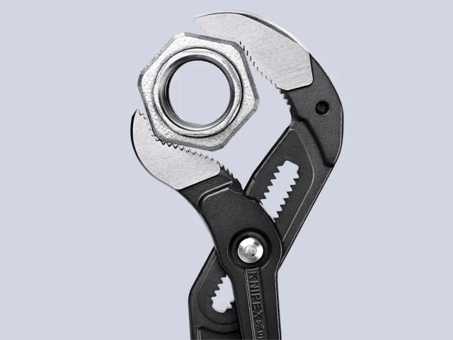87 01 560 Cobra® XXL Pipe Wrench & Water Pump Pliers Plastic Coated Grip 560mm