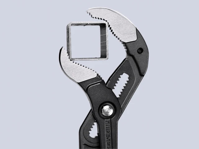 87 01 560 Cobra® XXL Pipe Wrench & Water Pump Pliers Plastic Coated Grip 560mm