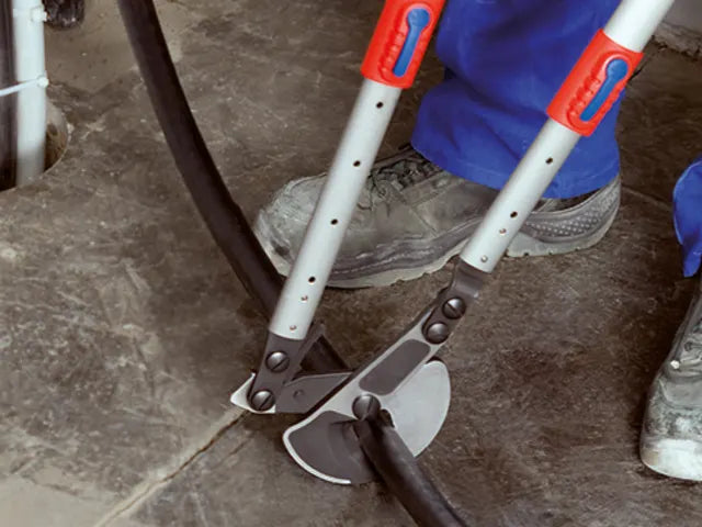 95 32 038 Ratchet Cable Cutters with Telescopic Handles