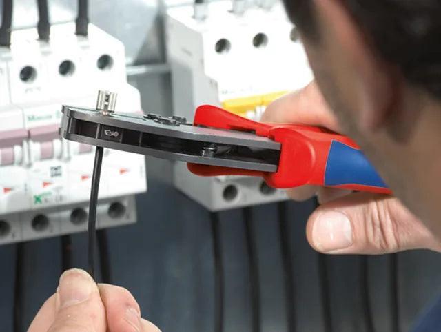 97 33 02 MultiCrimp® Crimping Pliers with 5 Quick Change Cartridges