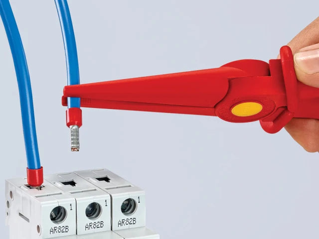98 62 02 Long Nose Plastic Insulated Pliers 220mm
