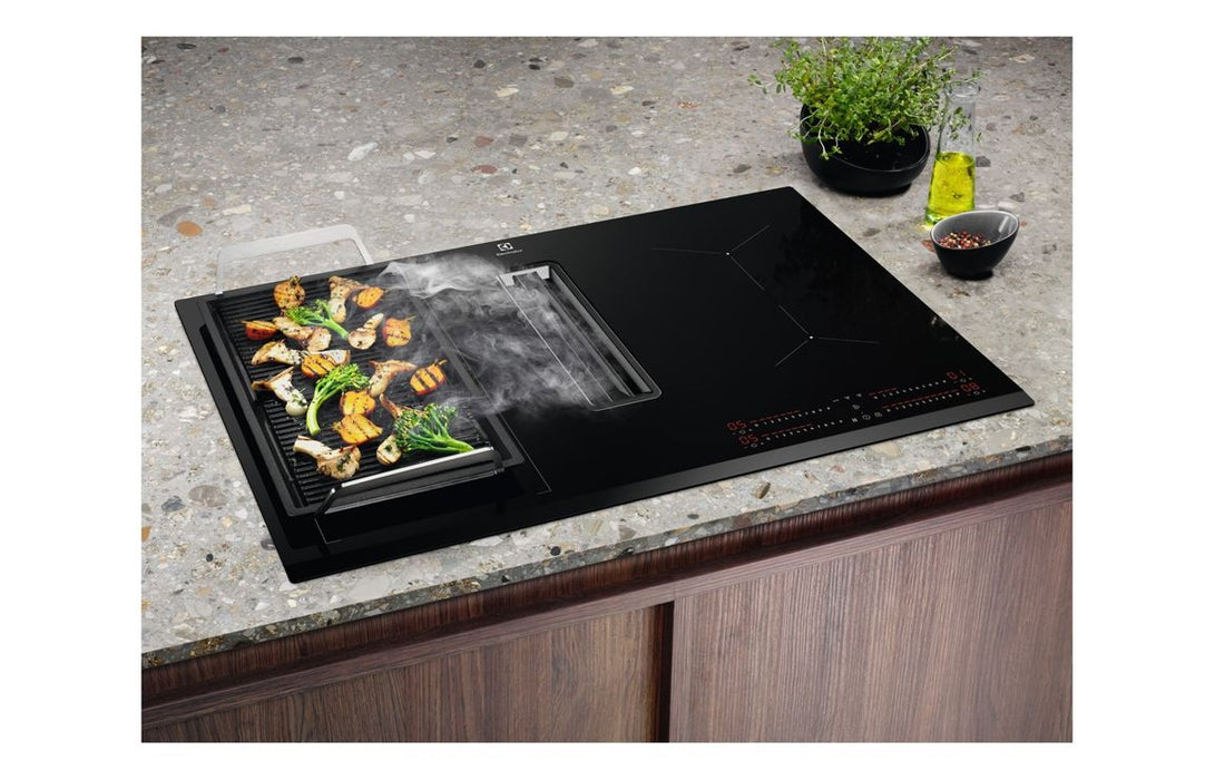 Electrolux LCC83443 80cm Venting Flex Induction Hob - Black Glass