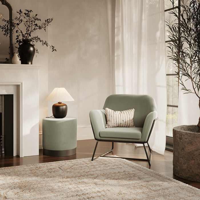 Lara Velvet  Pouffe