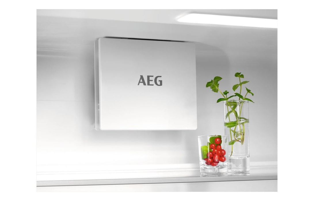AEG NSC7G752ES B/I XL TwinTech No Frost 70/30 Fridge Freezer