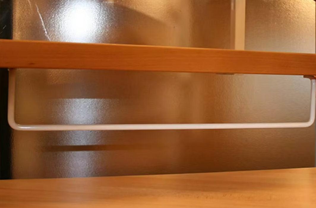 Riser bars for spiral staircases