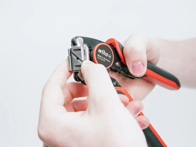 Automatic Crimp Tool