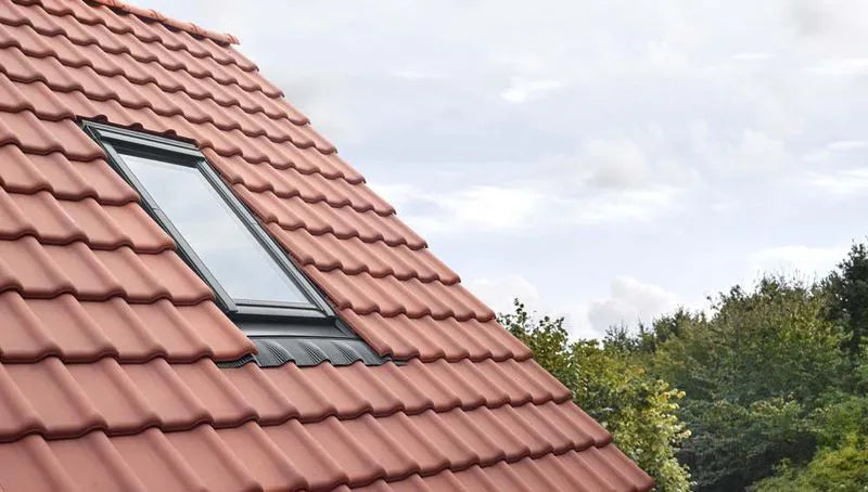 VELUX GGL MK08 Centre Pivot Roof Window - 78cm x 140cm
