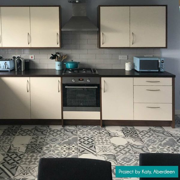 Sample - Bricks Light Grey Gloss - 30x10 - Sample Tile