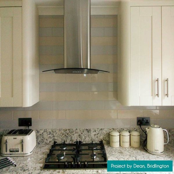 Sample - Bricks Light Grey Gloss - 30x10 - Sample Tile