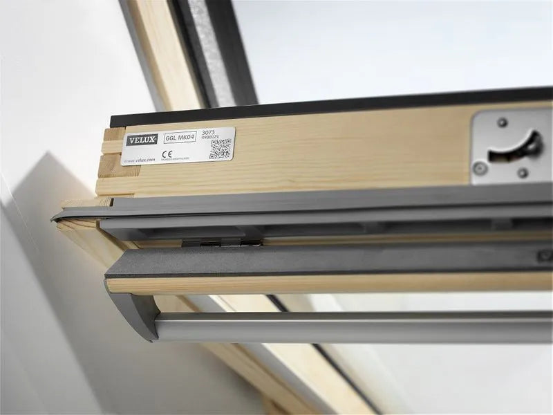 VELUX GGL PK08 Centre Pivot Roof Window - 94cm x 140cm