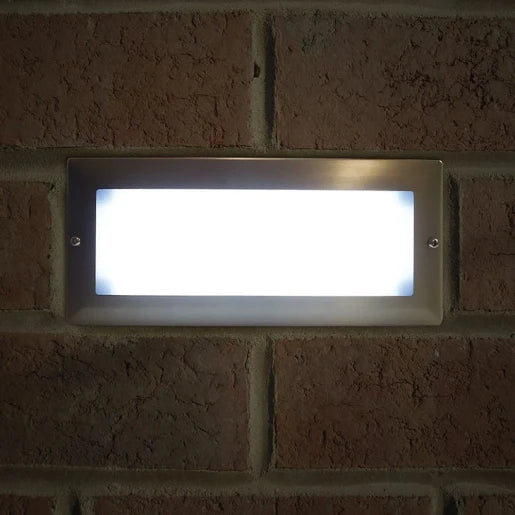 White Stainless Steel 5.4W 6000K 280 Lm 20,000 Hrs Ip65 Led Bricklight With Stainless Steel Frame