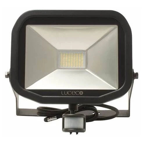 Castra Black Floodlight 5000K IP65 170Mm 3150 Total Lm 2750 Useful Lm 30W Pir