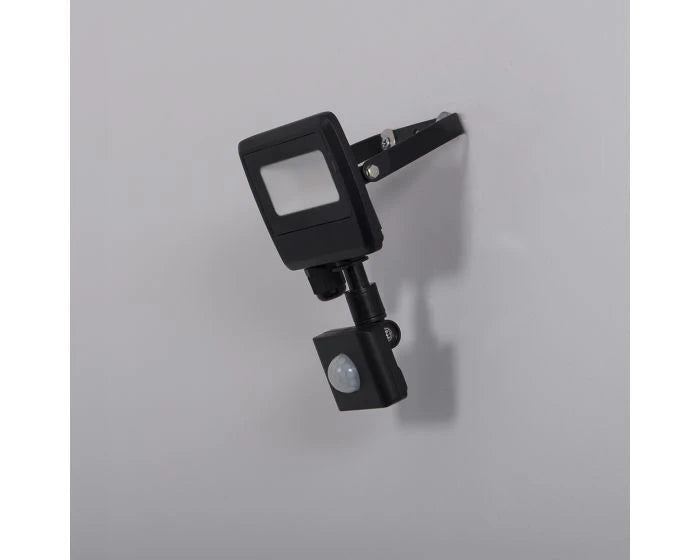 Siena Cr 10W 4000K IP65 Led Pir Floodlight Black