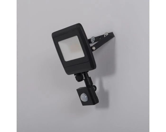 Siena Cr 30W 4000K Ip65 Pir Led Pir Floodlight Black