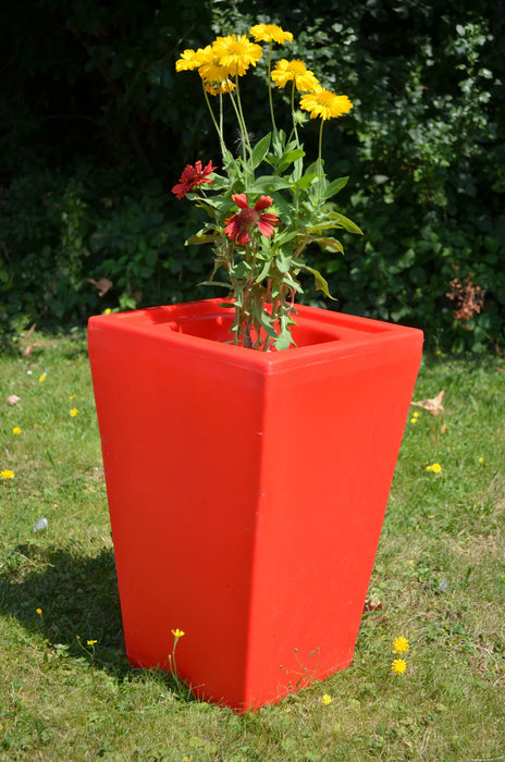 Barrington Garden Planter In Red